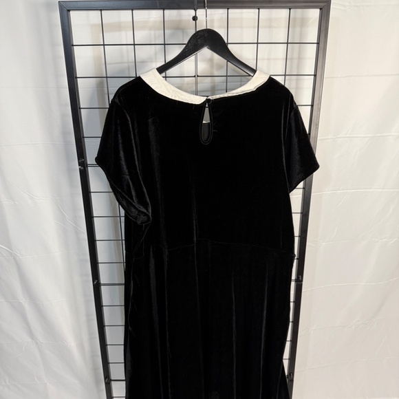 Hot Topic 5X Black Velvet Wednesday Vibes Mini Dress - Picture 3 of 3